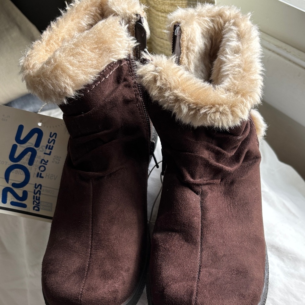 BareTraps Brown Faux Fur Lined Boots